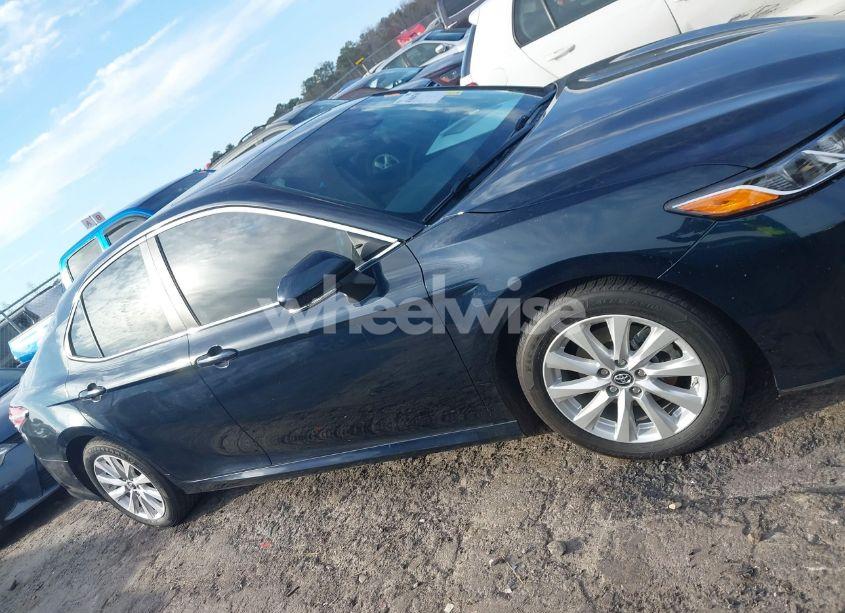 Photo 13 of 2019 Toyota Camry LE (VIN 4T1B11HK0KU759885)