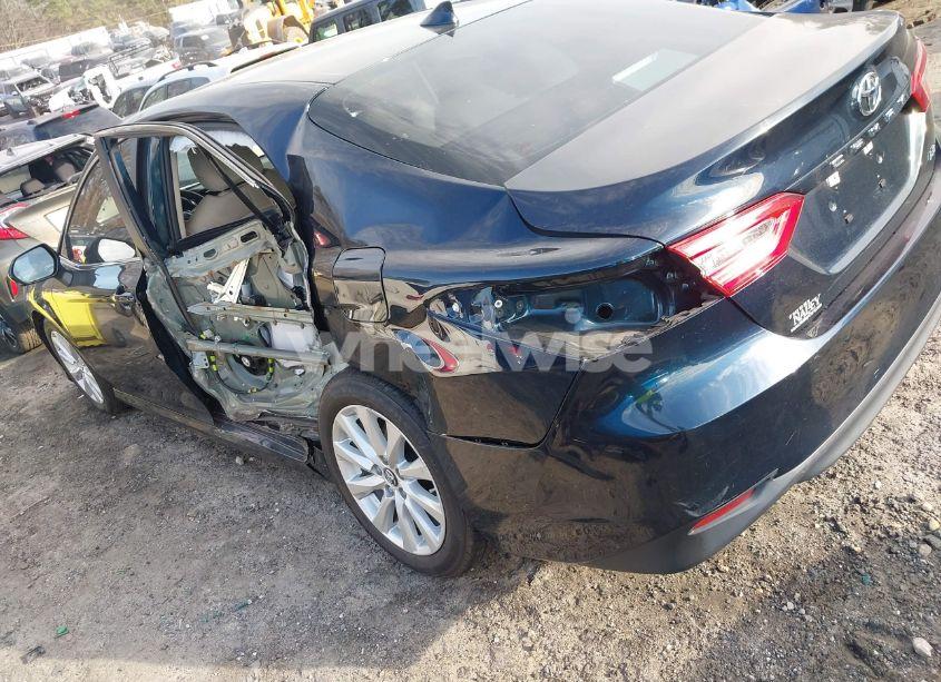 Photo 3 of 2019 Toyota Camry LE (VIN 4T1B11HK0KU759885)