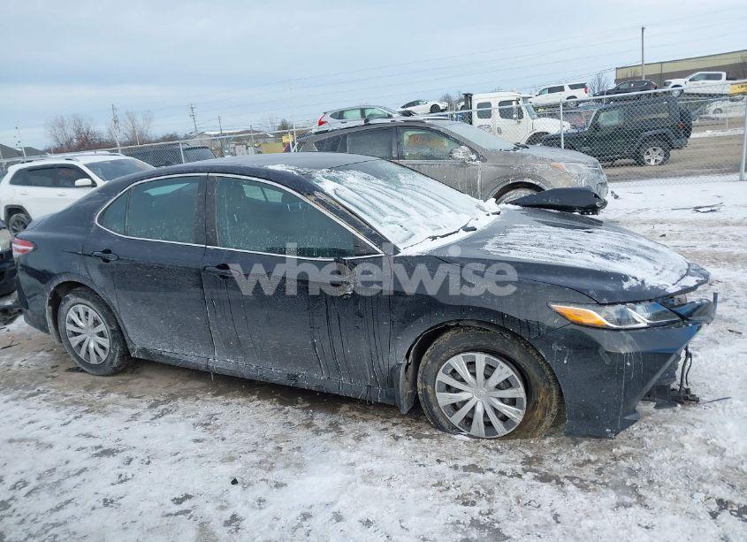 Photo 14 of 2019 Toyota Camry L (VIN 4T1B11HK0KU768148)