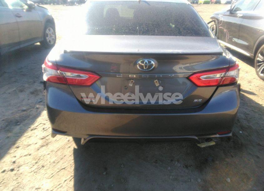 Photo 16 of 2019 Toyota Camry SE (VIN 4T1B11HK0KU784799)