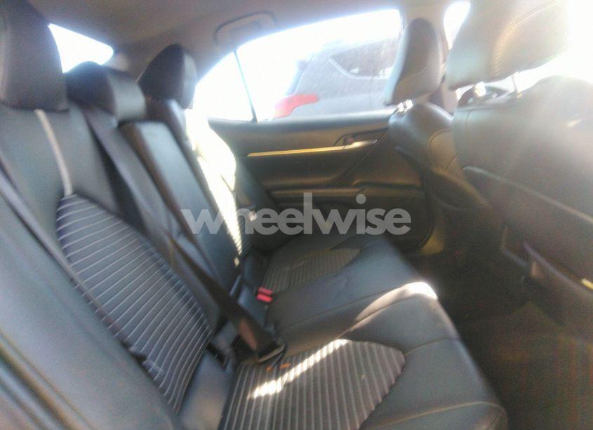 Photo 8 of 2019 Toyota Camry SE (VIN 4T1B11HK0KU784799)