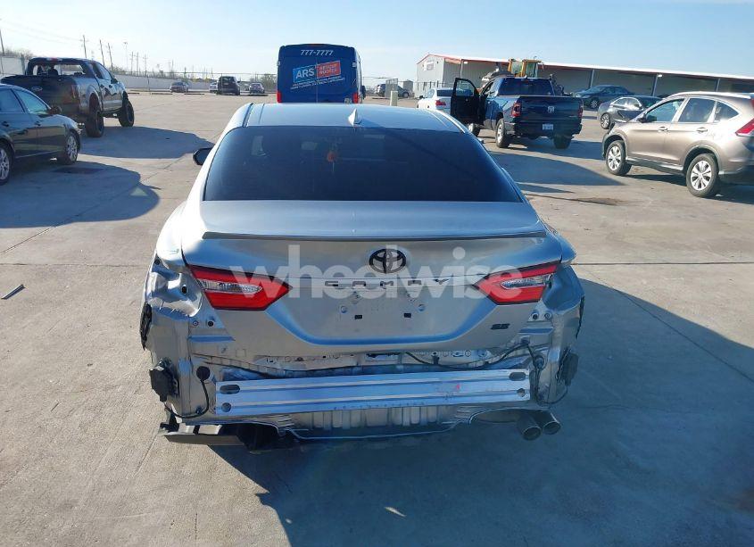 Photo 16 of 2019 Toyota Camry SE (VIN 4T1B11HK0KU787685)