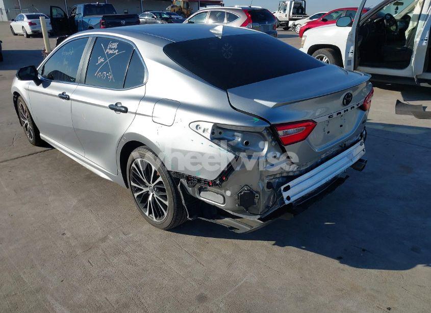 Photo 3 of 2019 Toyota Camry SE (VIN 4T1B11HK0KU787685)
