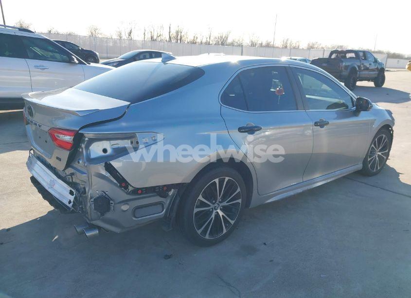 Photo 4 of 2019 Toyota Camry SE (VIN 4T1B11HK0KU787685)
