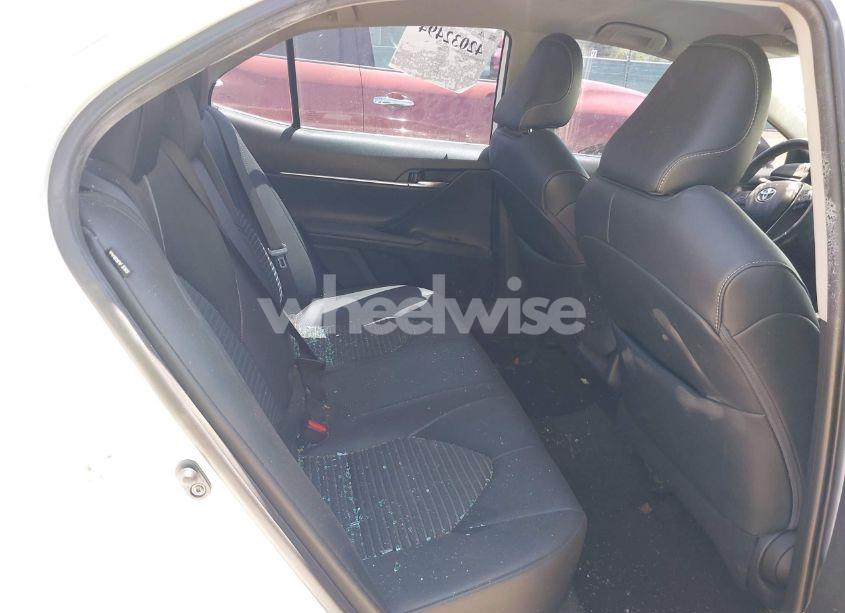 Photo 8 of 2019 Toyota Camry SE (VIN 4T1B11HK0KU809605)