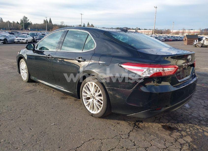 Photo 3 of 2019 Toyota Camry XLE (VIN 4T1B11HK0KU810527)