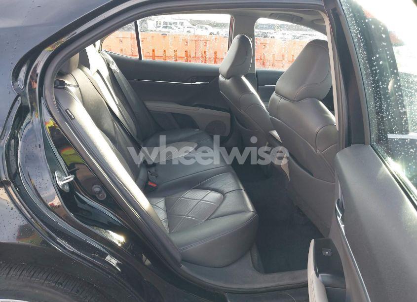 Photo 8 of 2019 Toyota Camry XLE (VIN 4T1B11HK0KU810527)