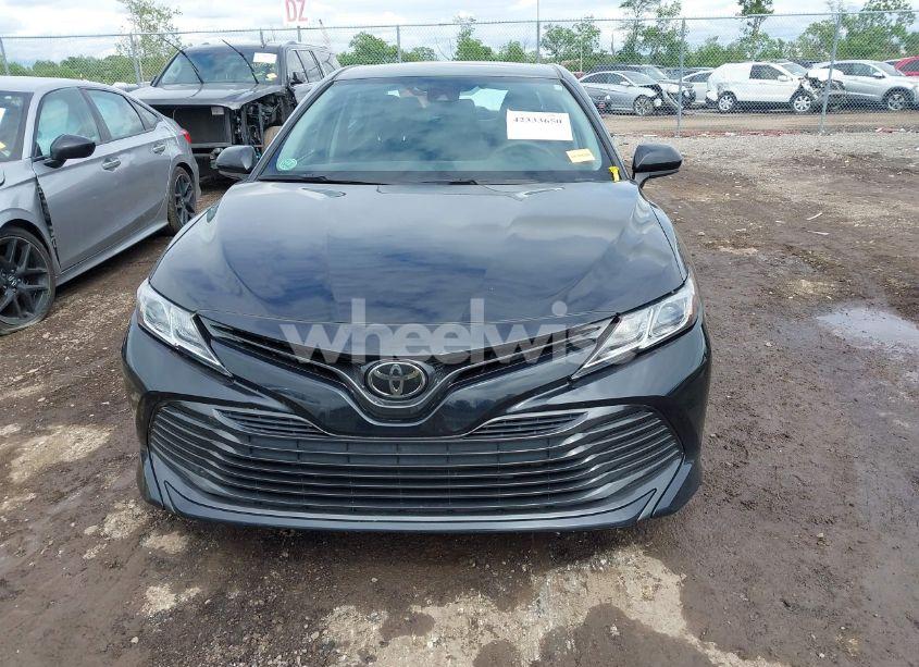 Photo 12 of 2019 Toyota Camry L/LE/SE/XLE (VIN 4T1B11HK0KU821995)