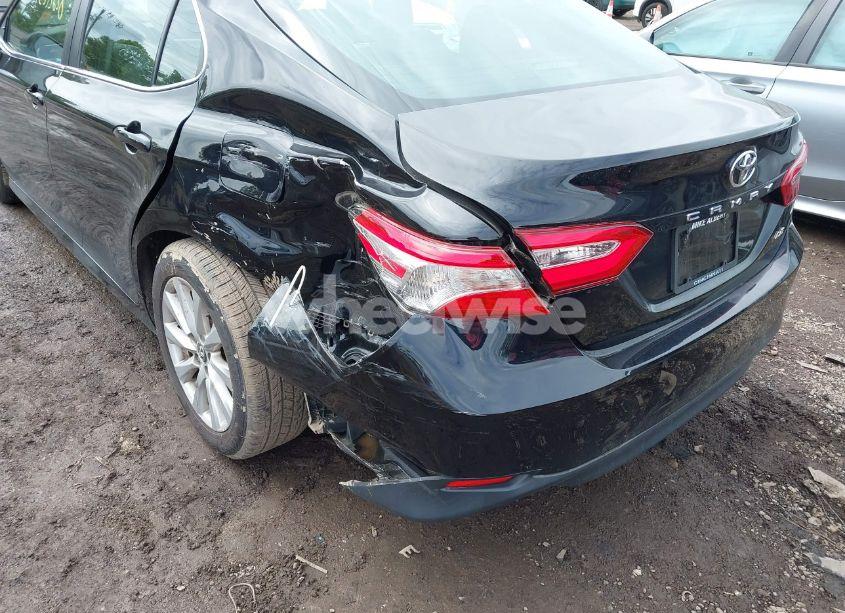 Photo 6 of 2019 Toyota Camry L/LE/SE/XLE (VIN 4T1B11HK0KU821995)