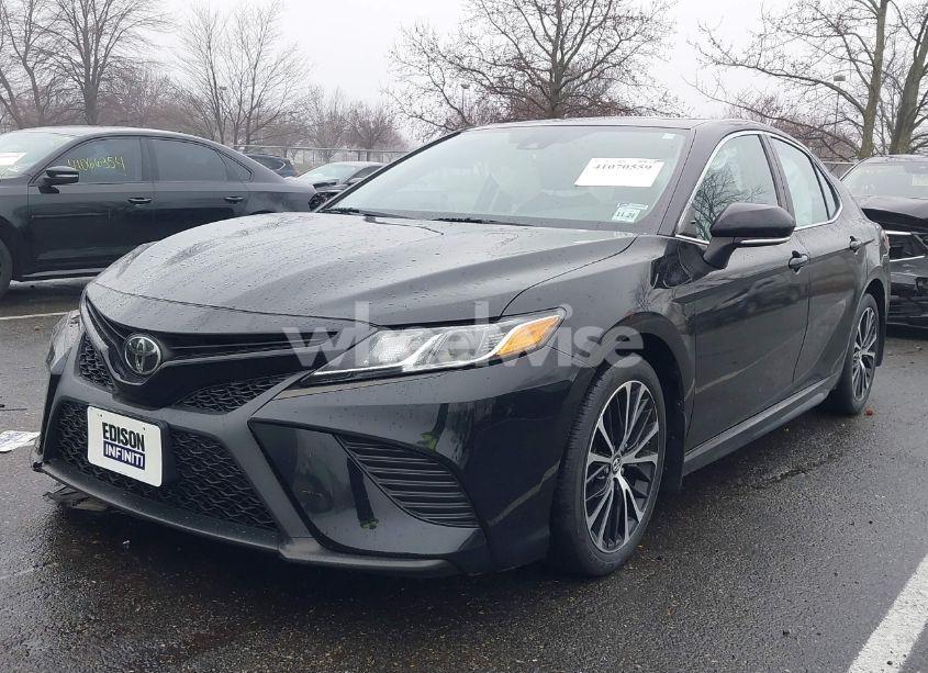 Photo 2 of 2019 Toyota Camry SE (VIN 4T1B11HK0KU845875)