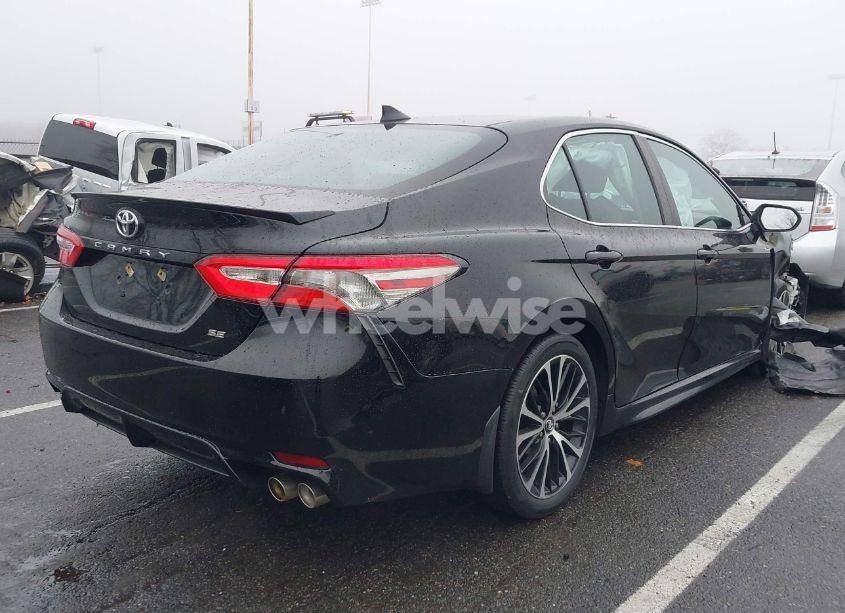 Photo 4 of 2019 Toyota Camry SE (VIN 4T1B11HK0KU845875)