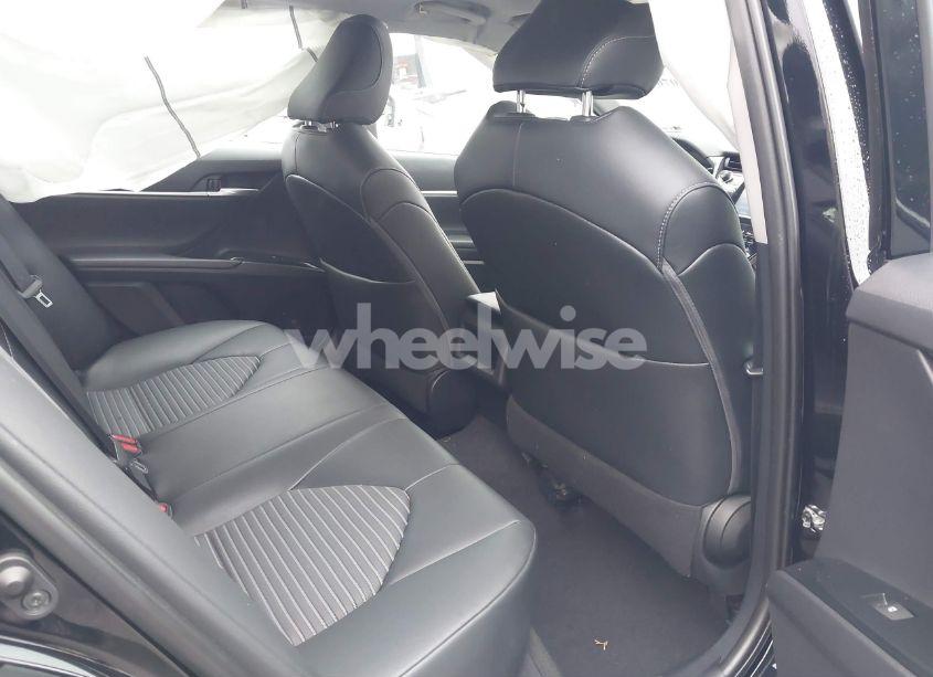 Photo 8 of 2019 Toyota Camry SE (VIN 4T1B11HK0KU845875)