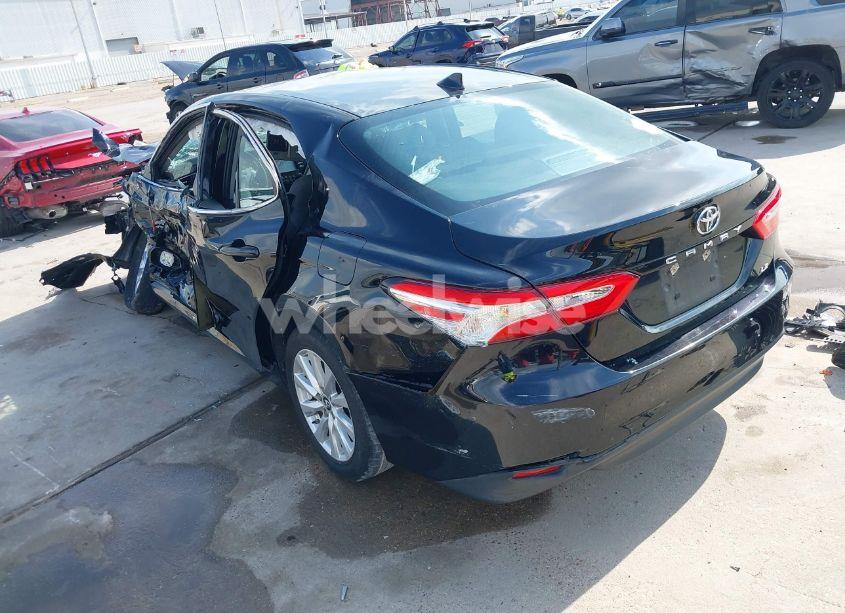 Photo 3 of 2019 Toyota Camry LE (VIN 4T1B11HK0KU849912)