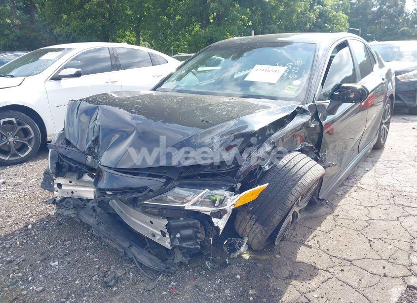 Photo 6 of 2019 Toyota Camry SE (VIN 4T1B11HK0KU854530)