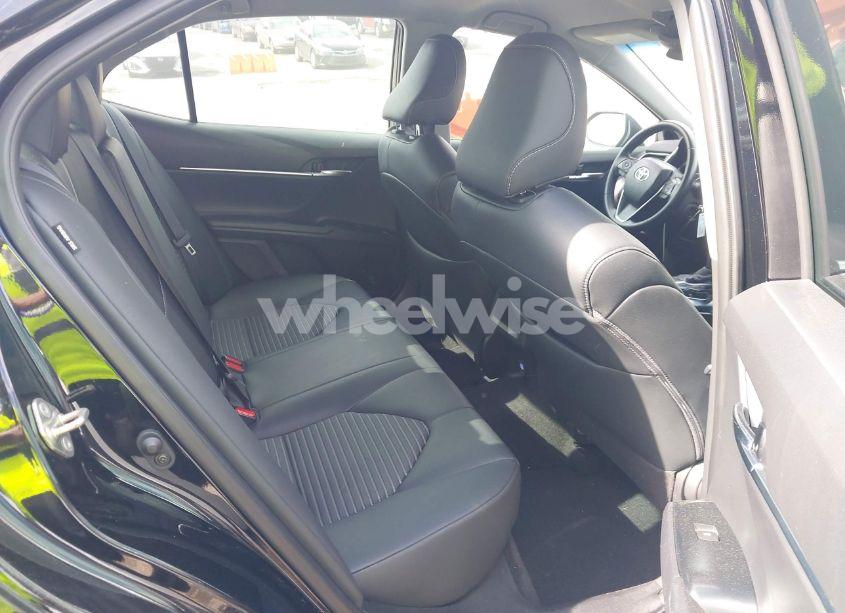 Photo 8 of 2019 Toyota Camry SE (VIN 4T1B11HK0KU854530)