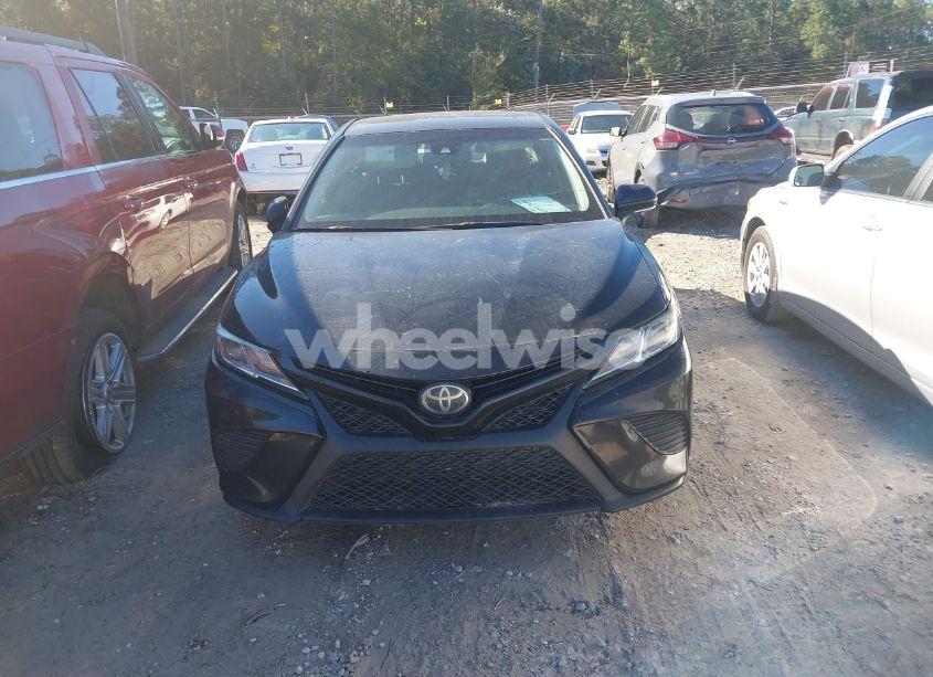 Photo 12 of 2018 Toyota Camry SE (VIN 4T1B11HK1JU019602)
