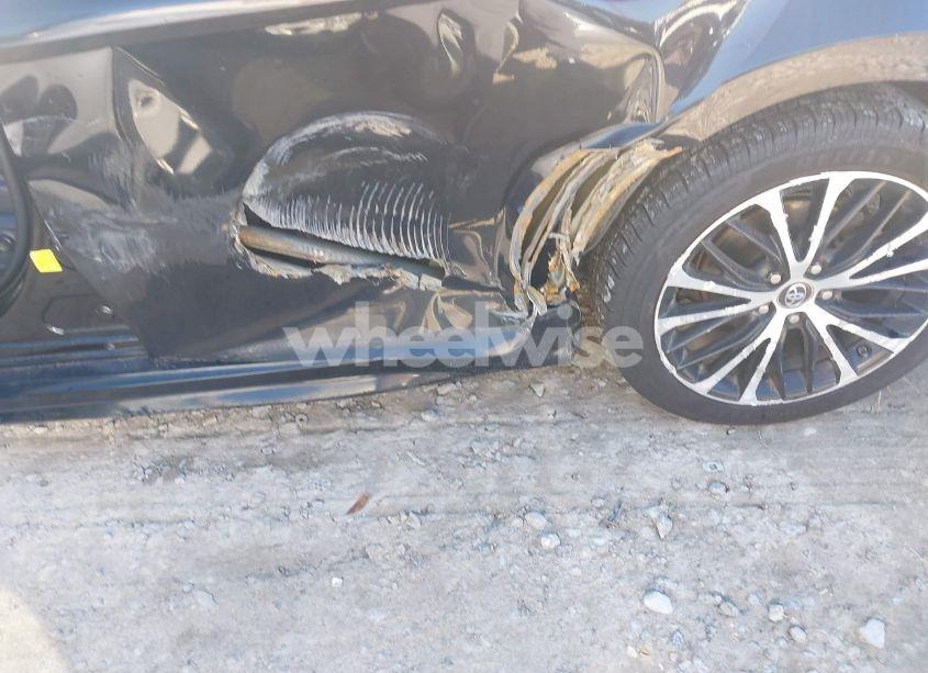 Photo 6 of 2018 Toyota Camry SE (VIN 4T1B11HK1JU019602)