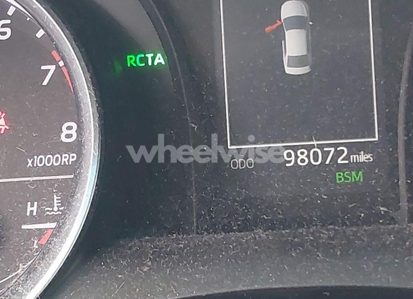 Photo 15 of 2018 Toyota Camry LE (VIN 4T1B11HK1JU024833)