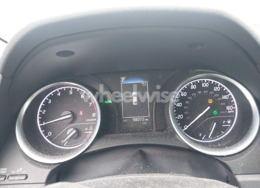 Photo 7 of 2018 Toyota Camry LE (VIN 4T1B11HK1JU024833)