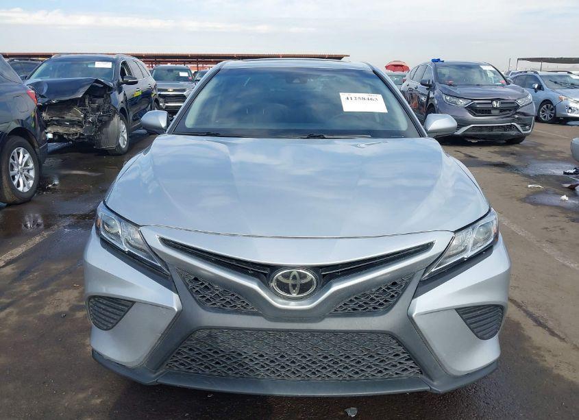 Photo 12 of 2018 Toyota Camry SE (VIN 4T1B11HK1JU047495)