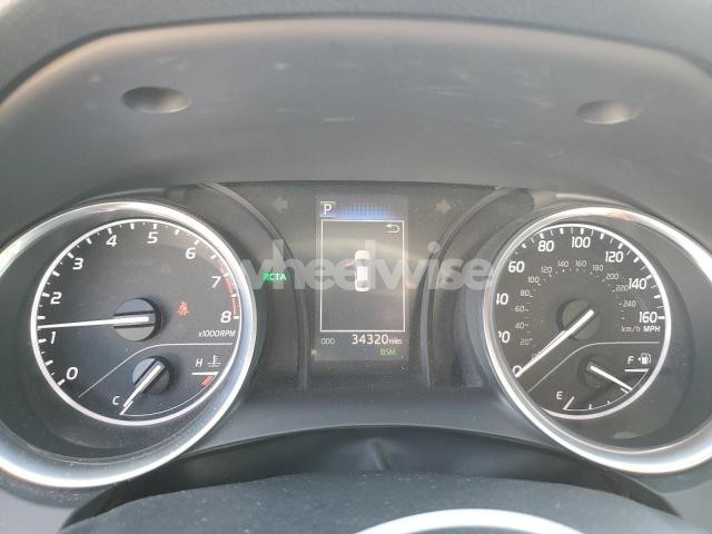 Photo 5 of 2018 TOYOTA CAMRY L (VIN 4T1B11HK1JU063812)