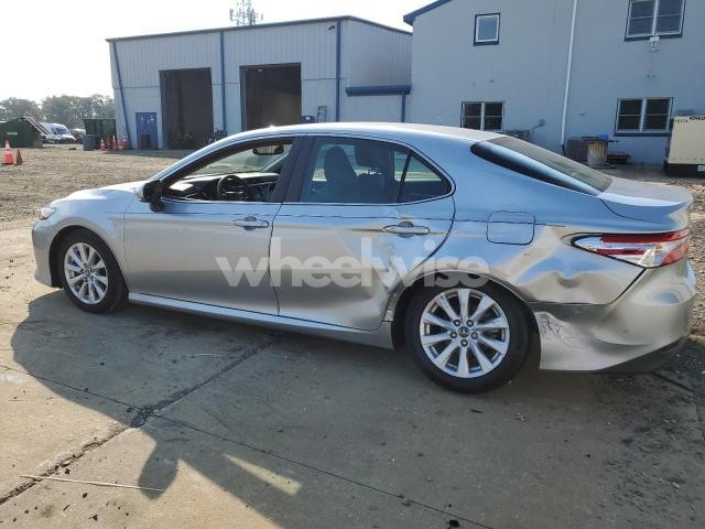 Photo 7 of 2018 TOYOTA CAMRY L (VIN 4T1B11HK1JU063812)