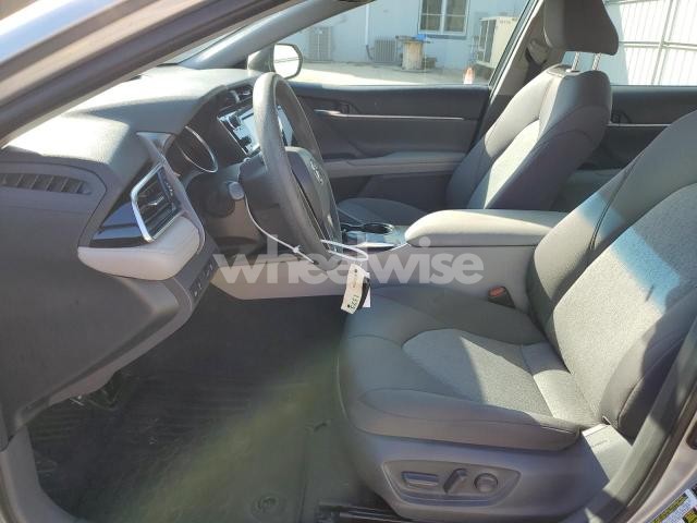 Photo 8 of 2018 TOYOTA CAMRY L (VIN 4T1B11HK1JU063812)
