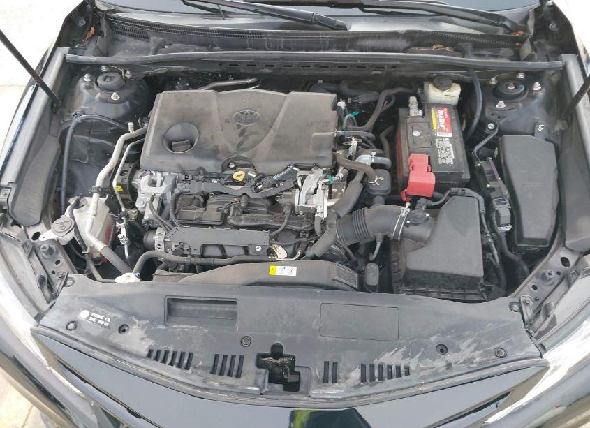 Photo 10 of 2018 Toyota Camry SE (VIN 4T1B11HK1JU065124)