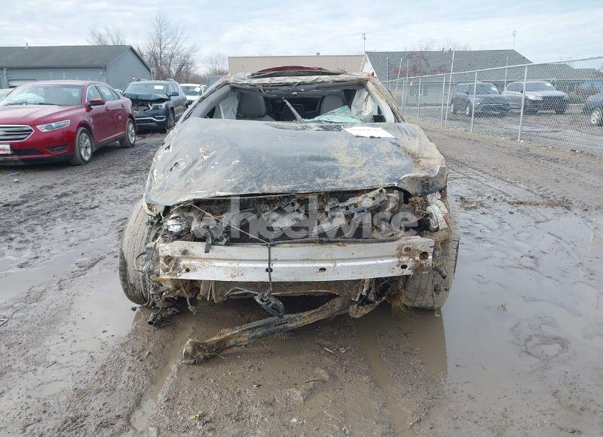 Photo 11 of 2018 Toyota Camry SE (VIN 4T1B11HK1JU066497)