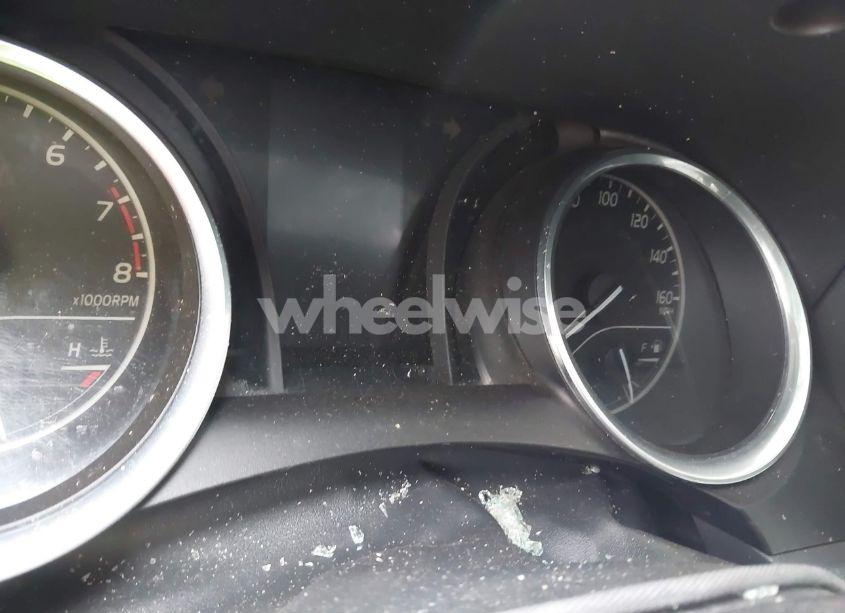 Photo 14 of 2018 Toyota Camry SE (VIN 4T1B11HK1JU066497)