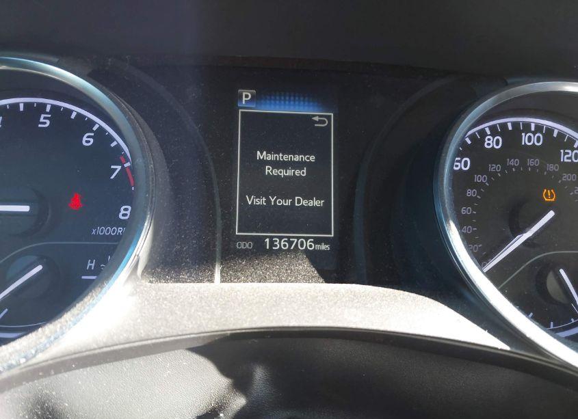 Photo 16 of 2018 Toyota Camry LE (VIN 4T1B11HK1JU088449)