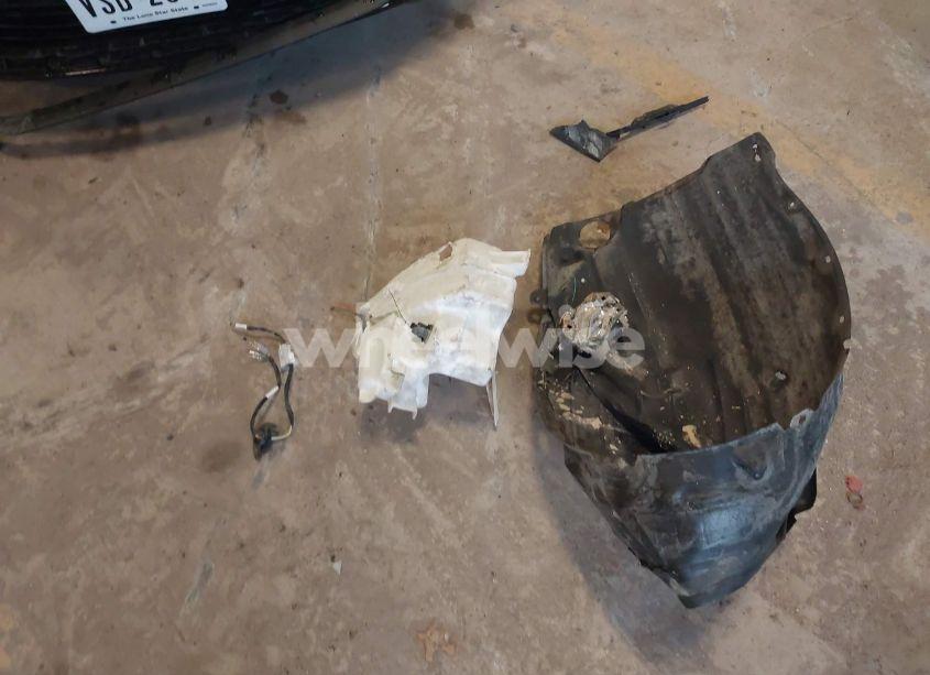 Photo 12 of 2018 Toyota Camry SE (VIN 4T1B11HK1JU102589)