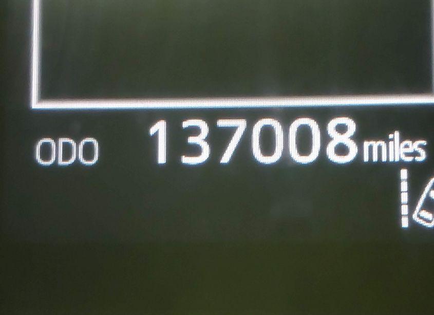 Photo 15 of 2018 Toyota Camry SE (VIN 4T1B11HK1JU109056)