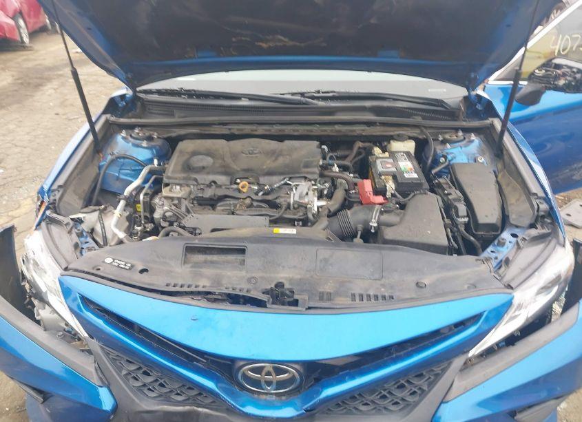 Photo 10 of 2018 Toyota Camry SE (VIN 4T1B11HK1JU127590)