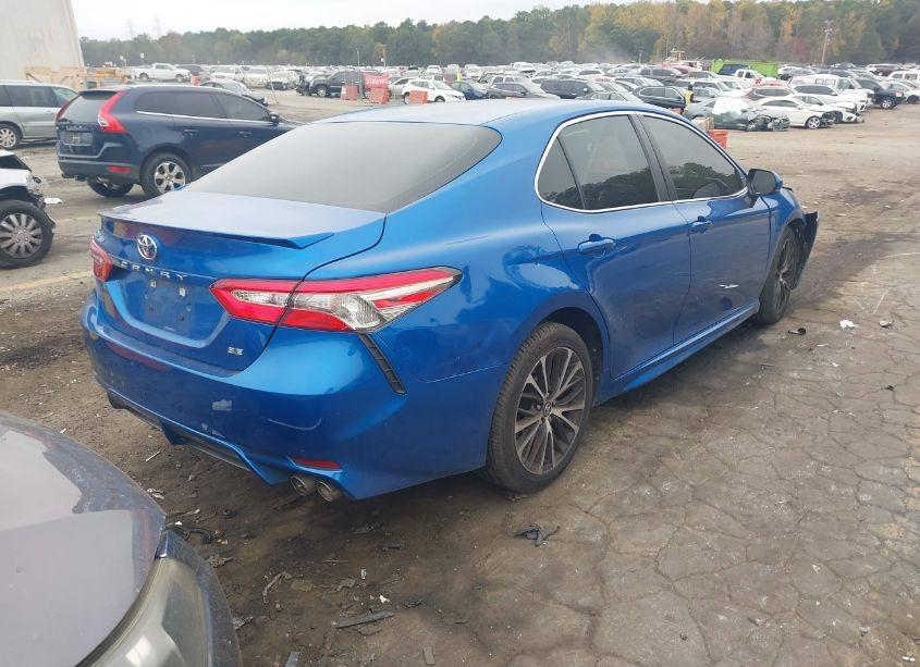 Photo 4 of 2018 Toyota Camry SE (VIN 4T1B11HK1JU127590)