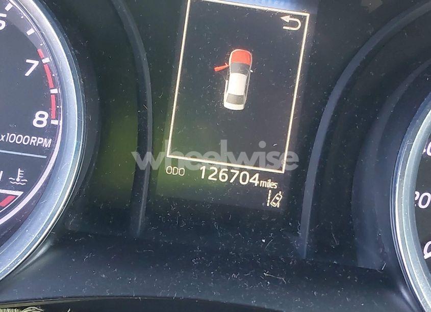 Photo 16 of 2018 Toyota Camry SE (VIN 4T1B11HK1JU141098)