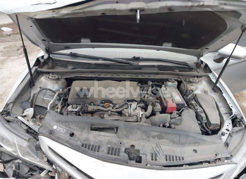 Photo 10 of 2018 Toyota Camry SE (VIN 4T1B11HK1JU157270)