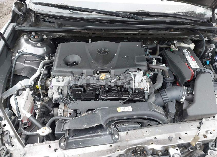 Photo 10 of 2018 Toyota Camry SE (VIN 4T1B11HK1JU516276)