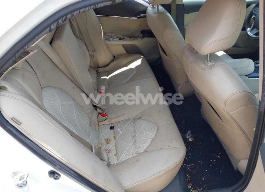 Photo 8 of 2018 Toyota Camry XLE (VIN 4T1B11HK1JU524846)