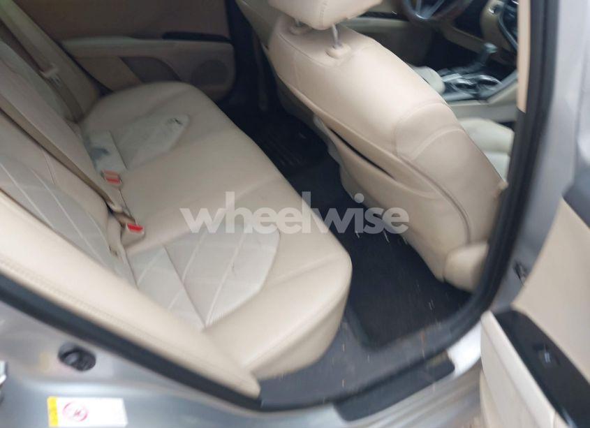 Photo 8 of 2018 Toyota Camry XLE (VIN 4T1B11HK1JU526421)