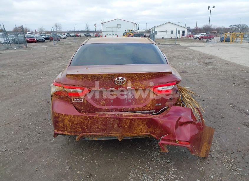 Photo 17 of 2018 Toyota Camry L/LE/XLE/SE/XSE (VIN 4T1B11HK1JU529058)