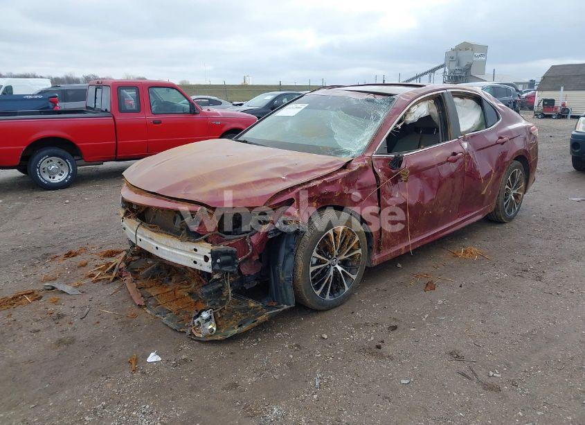 Photo 6 of 2018 Toyota Camry L/LE/XLE/SE/XSE (VIN 4T1B11HK1JU529058)