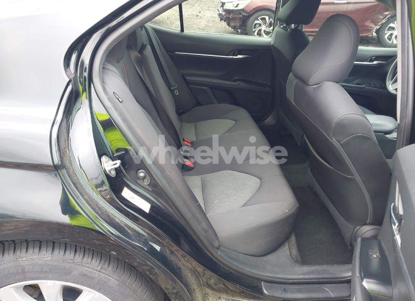 Photo 8 of 2018 Toyota Camry L/LE/SE/XLE (VIN 4T1B11HK1JU540044)