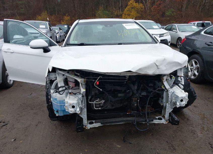 Photo 12 of 2018 Toyota Camry LE (VIN 4T1B11HK1JU540285)