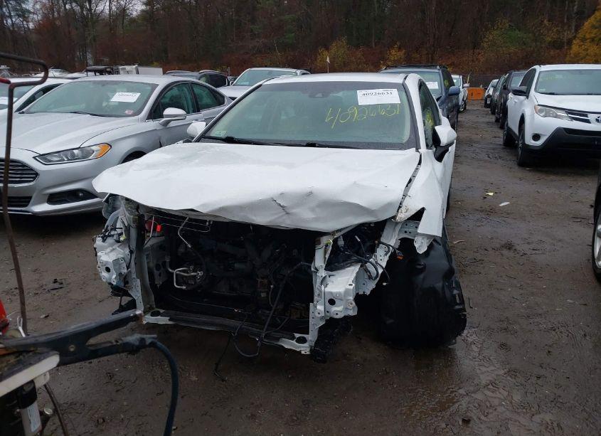 Photo 6 of 2018 Toyota Camry LE (VIN 4T1B11HK1JU540285)