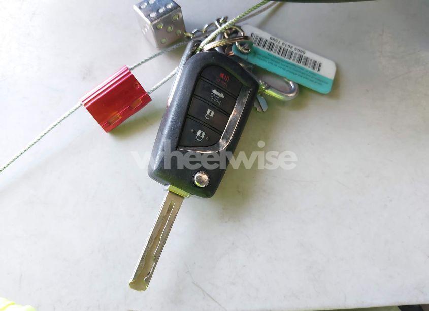 Photo 11 of 2018 Toyota Camry SE (VIN 4T1B11HK1JU554896)