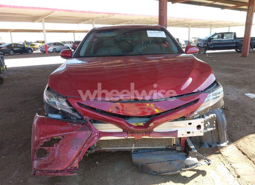 Photo 13 of 2018 Toyota Camry SE (VIN 4T1B11HK1JU554896)