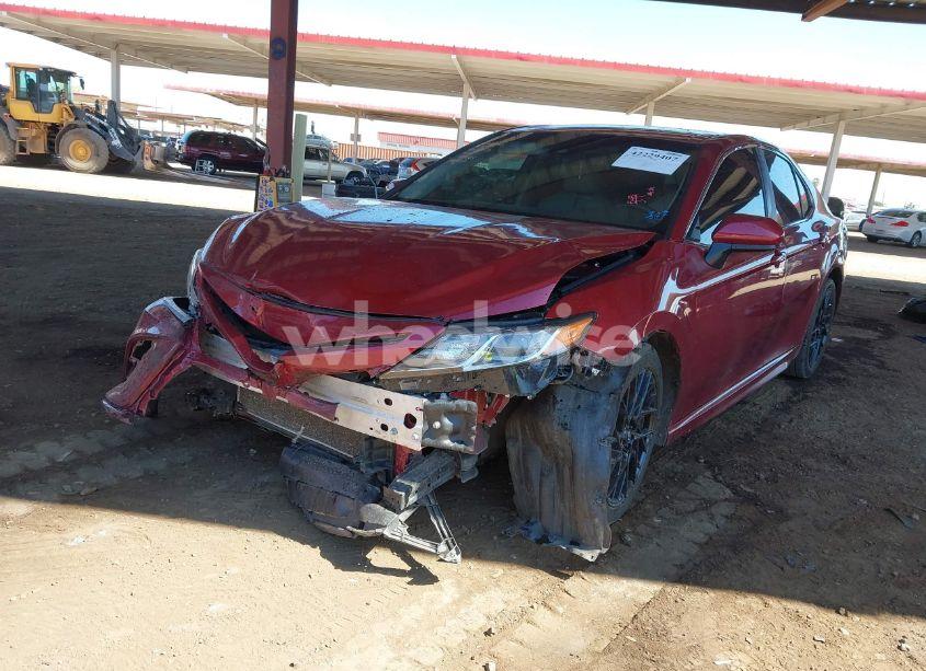 Photo 2 of 2018 Toyota Camry SE (VIN 4T1B11HK1JU554896)