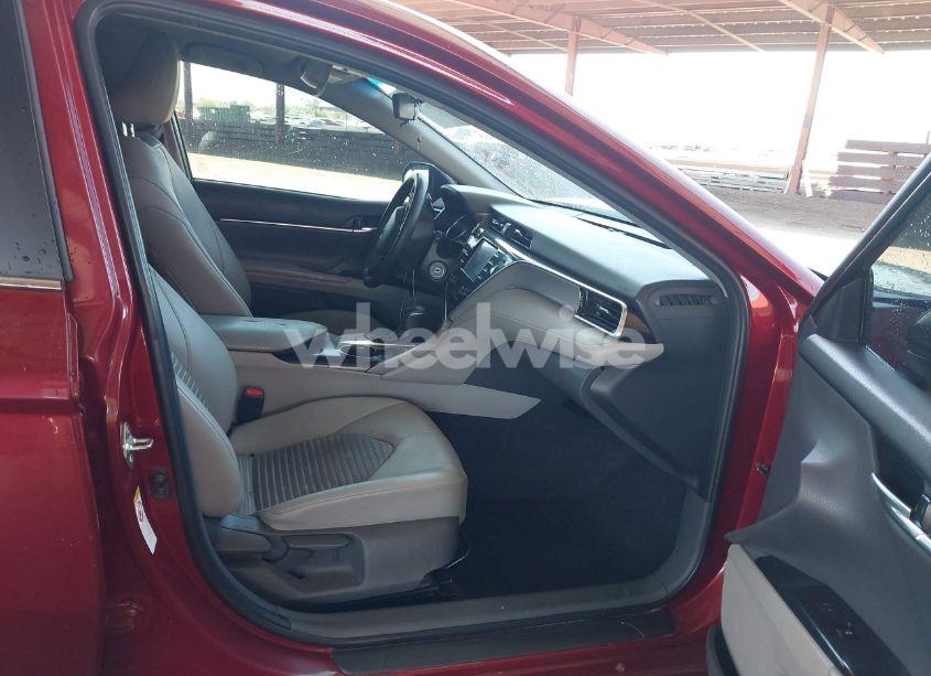 Photo 5 of 2018 Toyota Camry SE (VIN 4T1B11HK1JU554896)