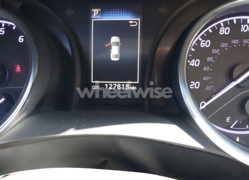 Photo 15 of 2018 Toyota Camry SE (VIN 4T1B11HK1JU581130)